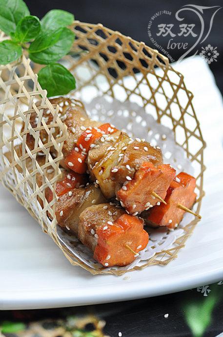 平底锅叉烧鸡肉串的做法