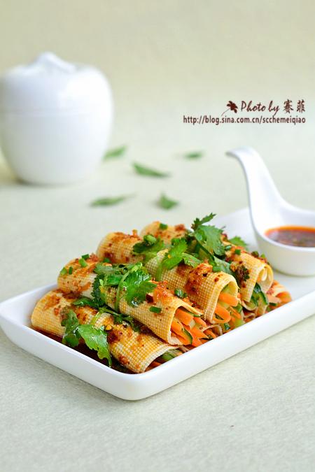 凉拌腐皮卷的做法