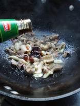 酸笋炒鸡胗的做法