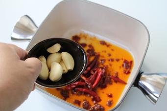 新疆大盘鸡的做法