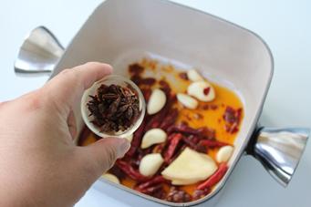 新疆大盘鸡的做法