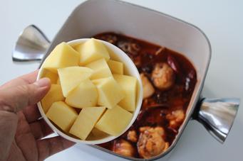 新疆大盘鸡的做法