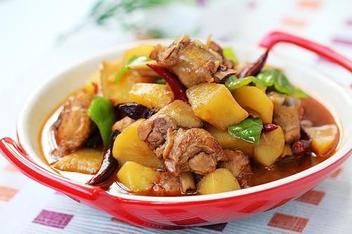 新疆大盘鸡的做法