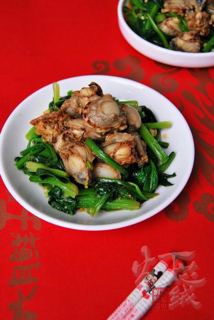 扇贝拌菠菜的做法