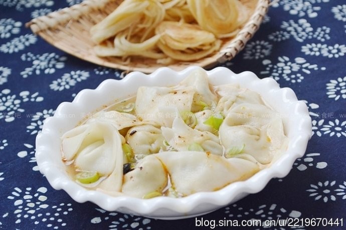 茼蒿鲜肉大馄饨 茼蒿鲜肉大馄饨的做法