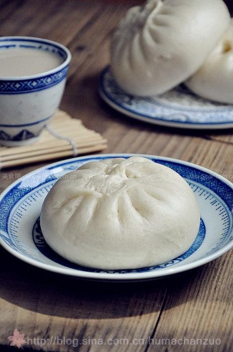 莲藕大肉包子 莲藕大肉包子的做法