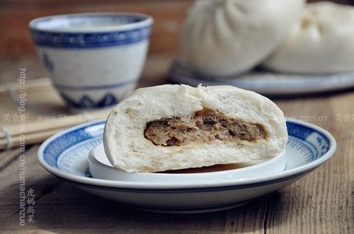 莲藕大肉包子 莲藕大肉包子的做法