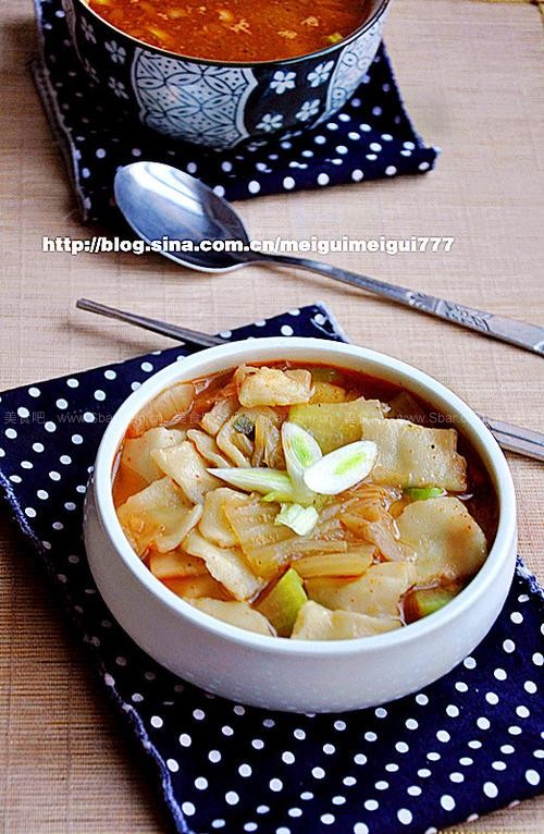 辣白菜面片锅 辣白菜面片锅的做法