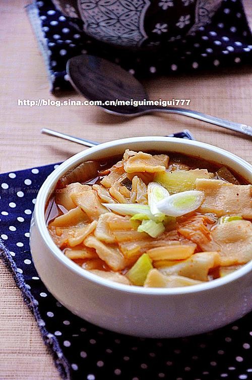 辣白菜面片锅 辣白菜面片锅的做法