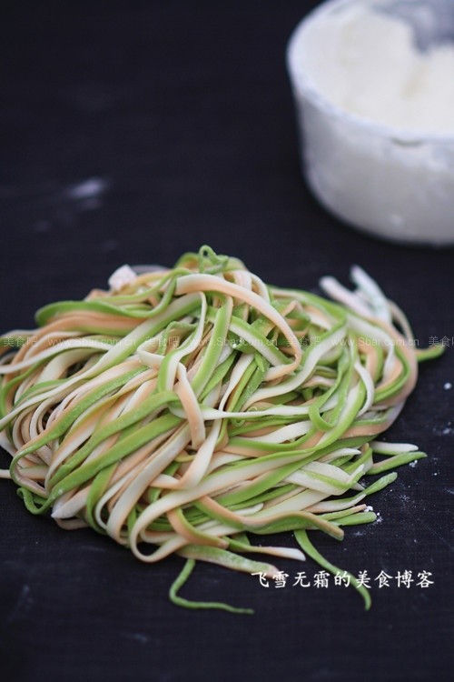 彩色面条 彩色面条的做法