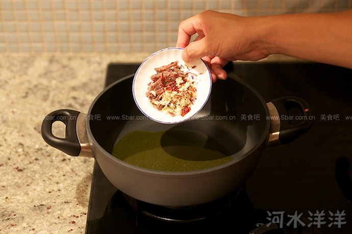 香辣意大利花魁面 香辣意大利花魁面的做法