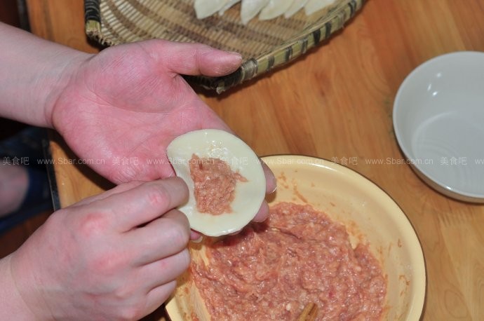 �ϳɶ���ˮ�ȵ�����