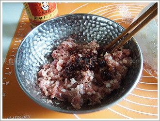 香辣豇豆烫面蒸饺 香辣豇豆烫面蒸饺的做法