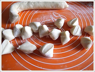 香辣豇豆烫面蒸饺 香辣豇豆烫面蒸饺的做法