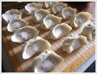 香辣豇豆烫面蒸饺 香辣豇豆烫面蒸饺的做法
