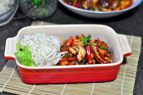 韩式辣炒章鱼面 韩式辣炒章鱼面的做法