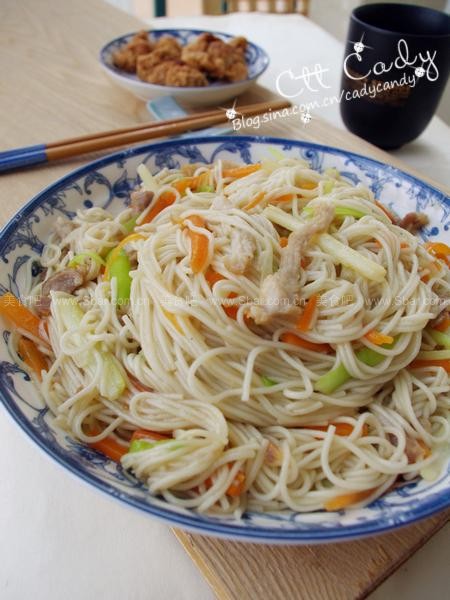 韭黄肉丝炒面 韭黄肉丝炒面的做法