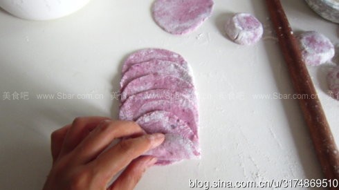紫薯玫瑰卷 紫薯玫瑰卷的做法